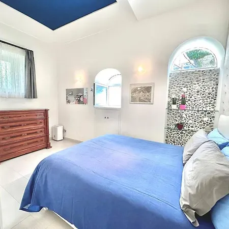 Boutique By The Sea Apartment