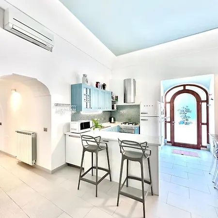 Boutique By The Sea Apartment Positano